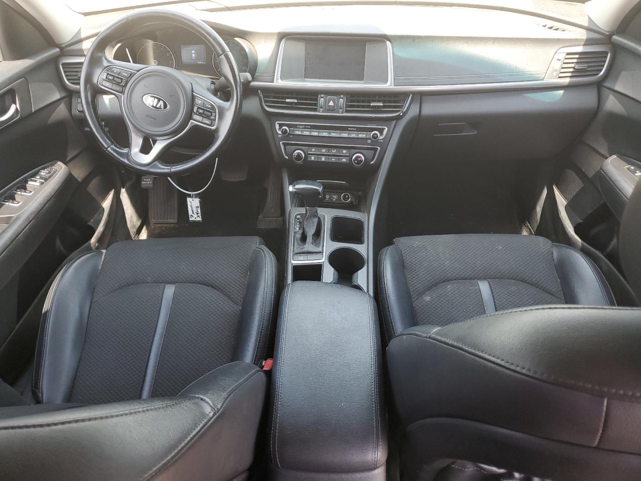 5XXGT4L32JG241304 2018 Kia Optima Lx