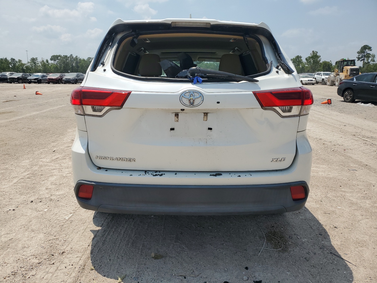5TDKZRFH2HS509984 2017 Toyota Highlander Se