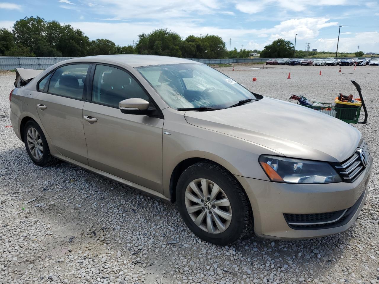 VIN 1VWAT7A30FC048387 2015 VOLKSWAGEN PASSAT no.4