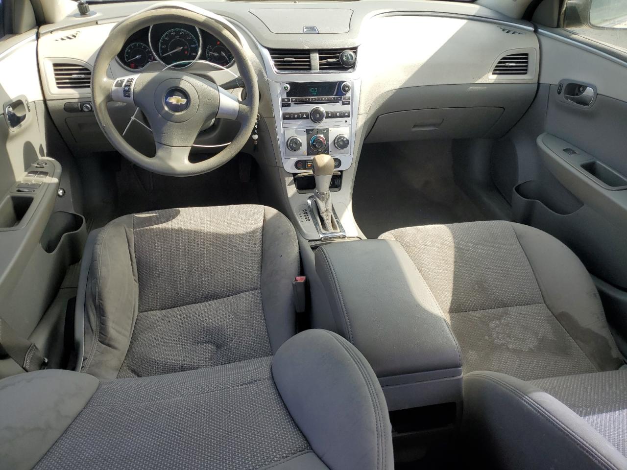 2011 Chevrolet Malibu - Image 8