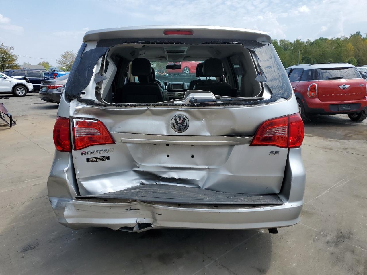 2V4RW3D16AR296150 2010 Volkswagen Routan Se