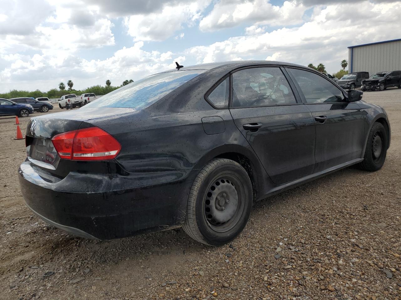 2014 Volkswagen Passat - Image 3