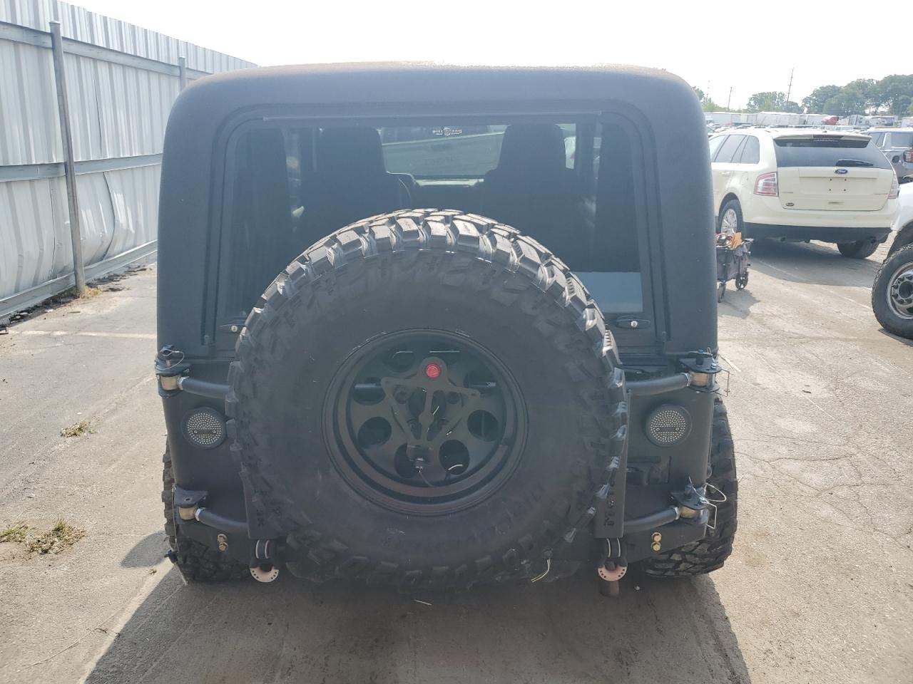 2003 Jeep Wrangler / Tj Sahara VIN: 1J4FA59SX3P357412 Lot: 65447234