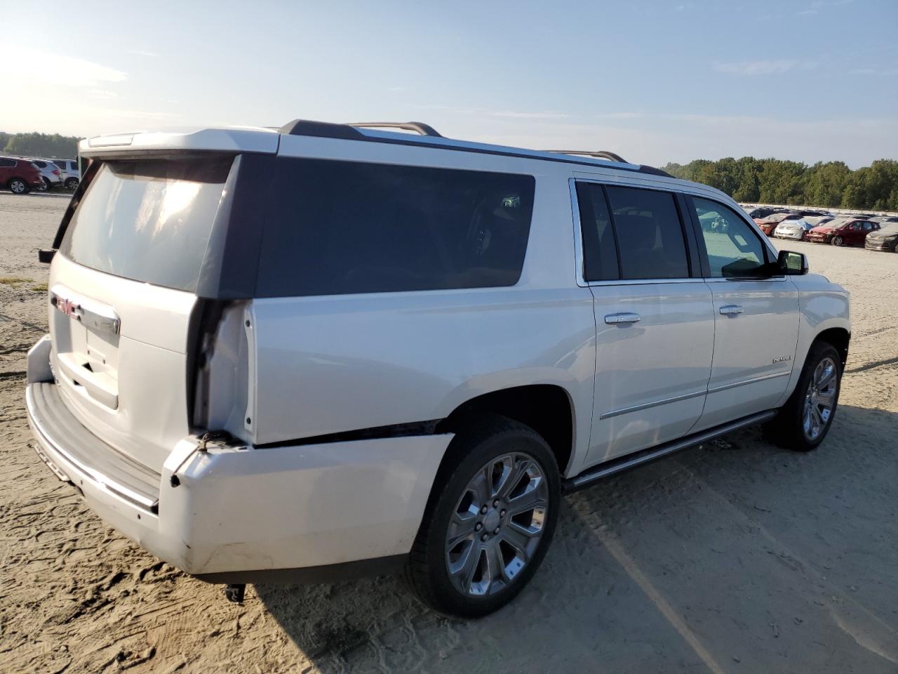 VIN 1GKS2HKJ0GR259542 2016 GMC YUKON no.3