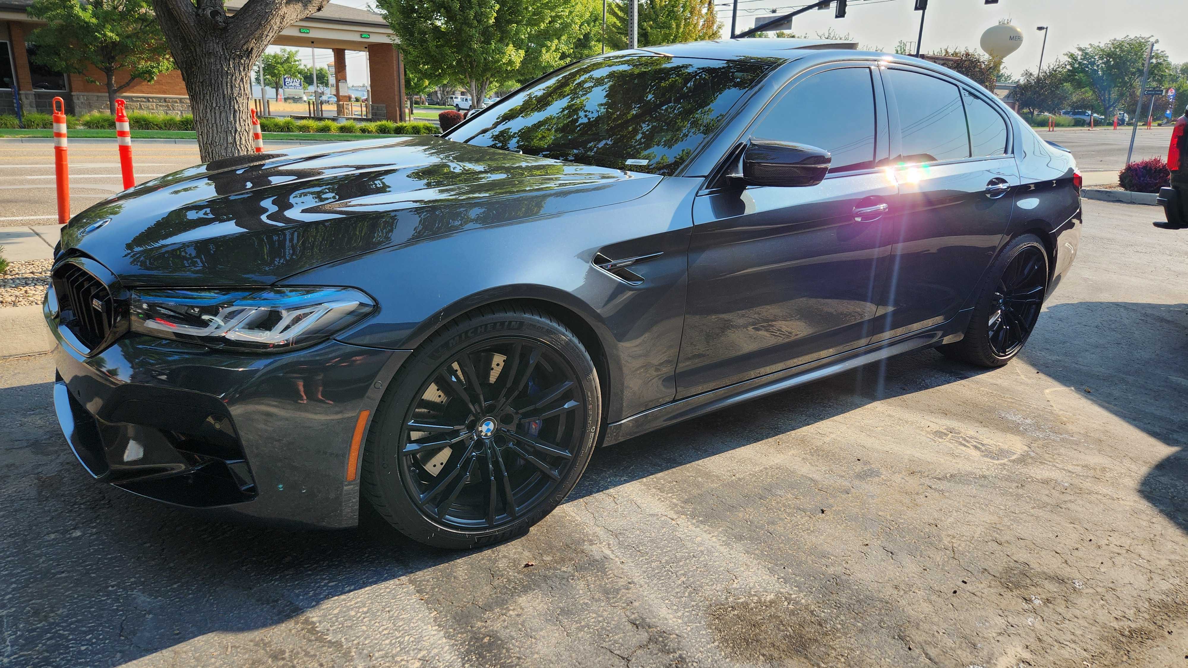 2018 BMW M5 vin: WBSJF0C58JB284065