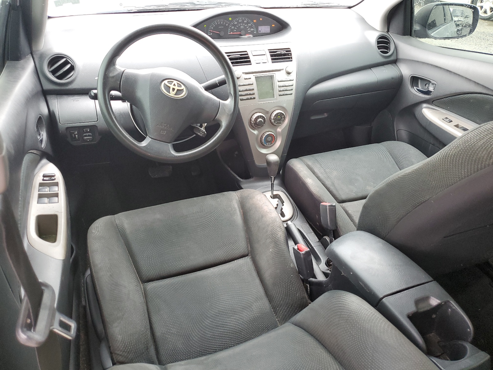 JTDBT903891302531 2009 Toyota Yaris