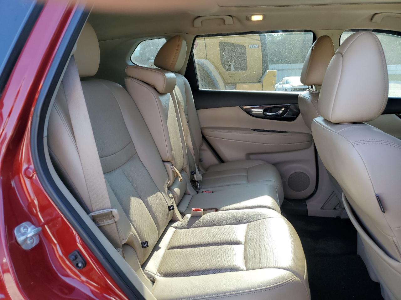 2018 Nissan Rogue - Image 11