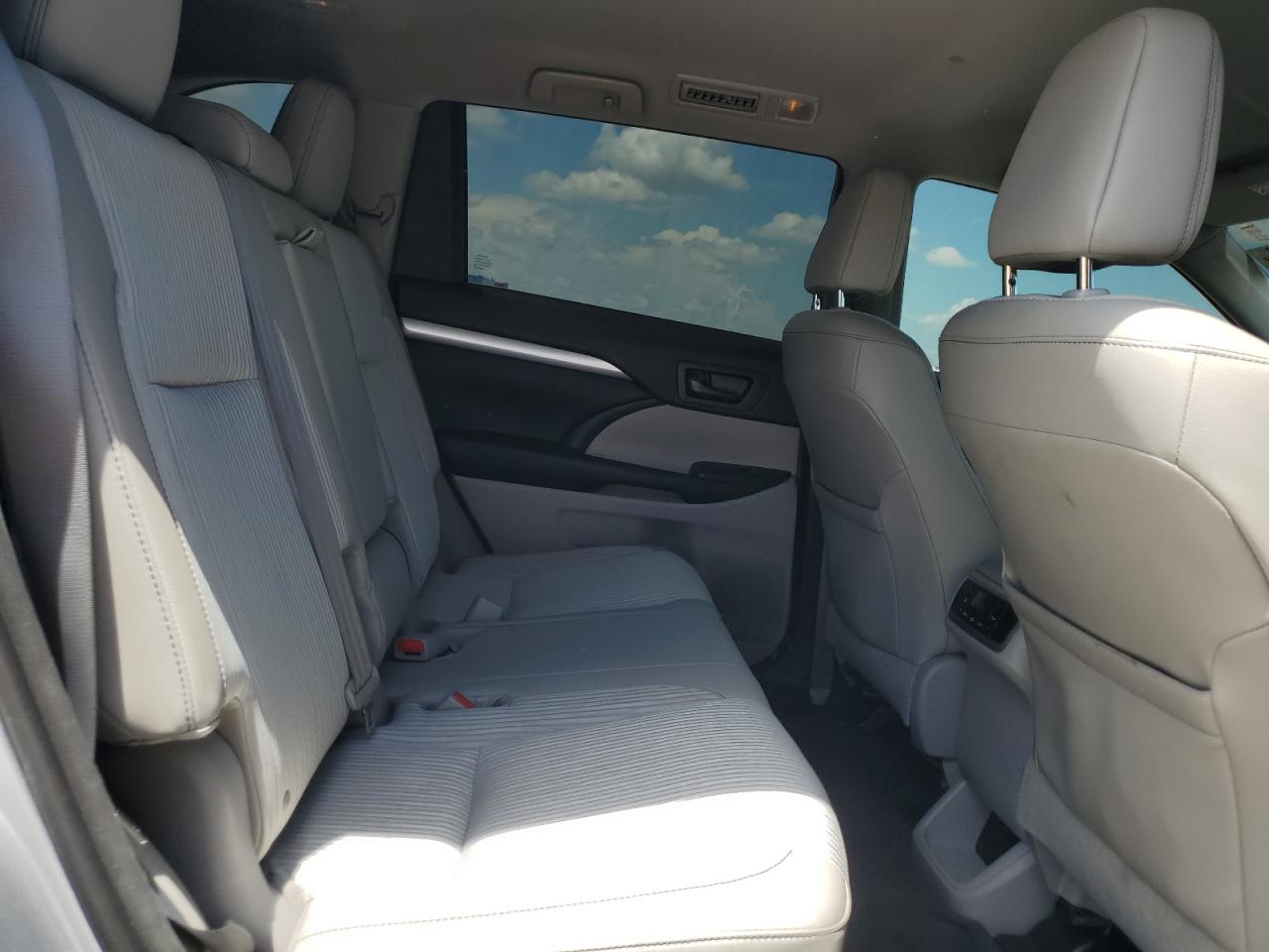 2015 Toyota Highlander Le VIN: 5TDZKRFH6FS060695 Lot: 66956024