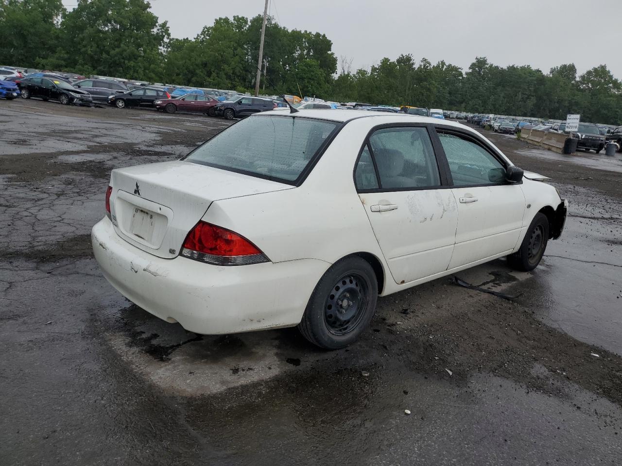 2004 Mitsubishi Lancer - Image 3