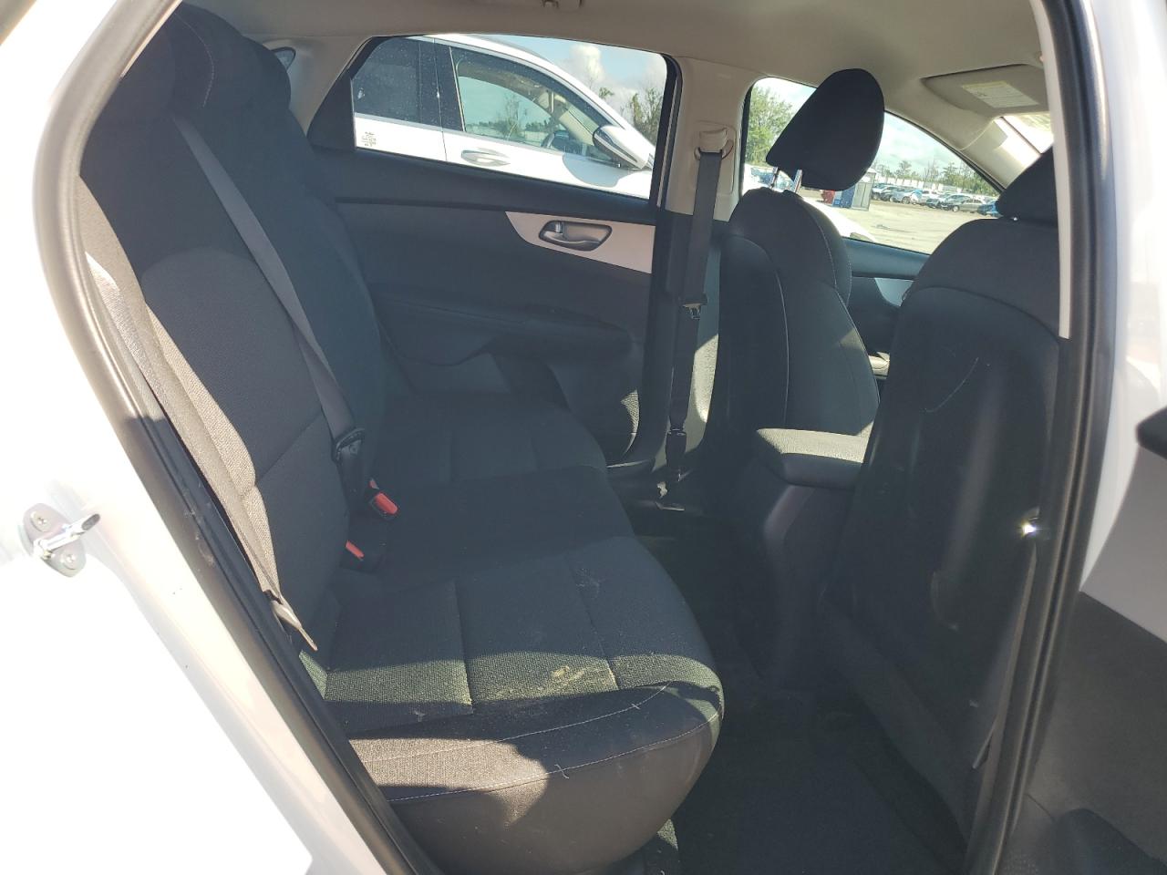 2024 Kia Forte - Image 10