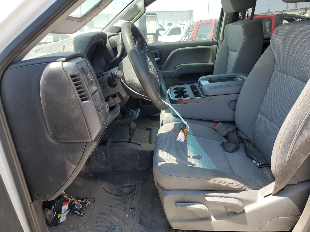 2018 GMC Sierra K2500 Heavy Duty VIN: 1GT12REYXJF155607 Lot: 68732334