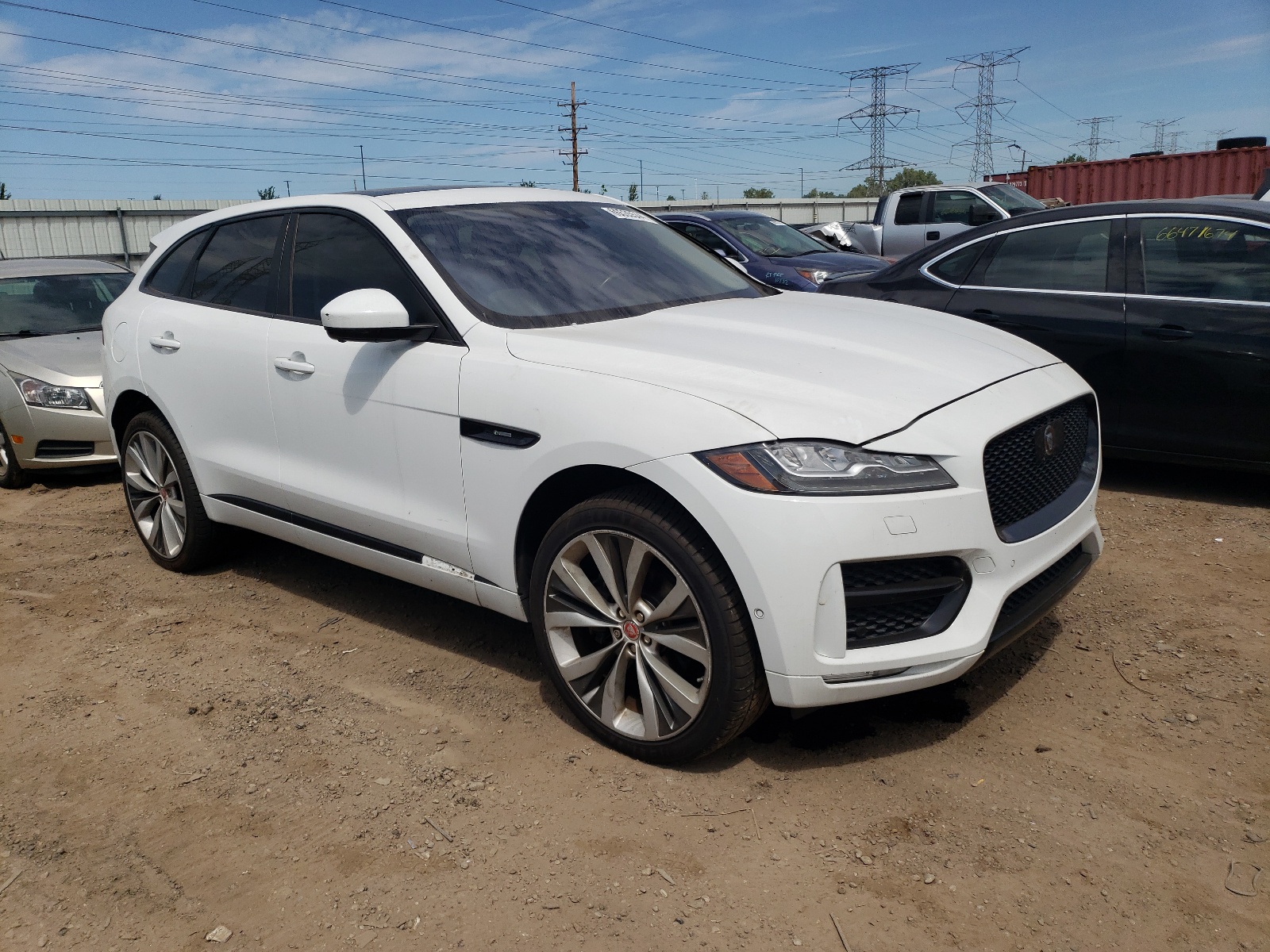 2017 Jaguar F-Pace R - Sport vin: SADCL2BV8HA493722