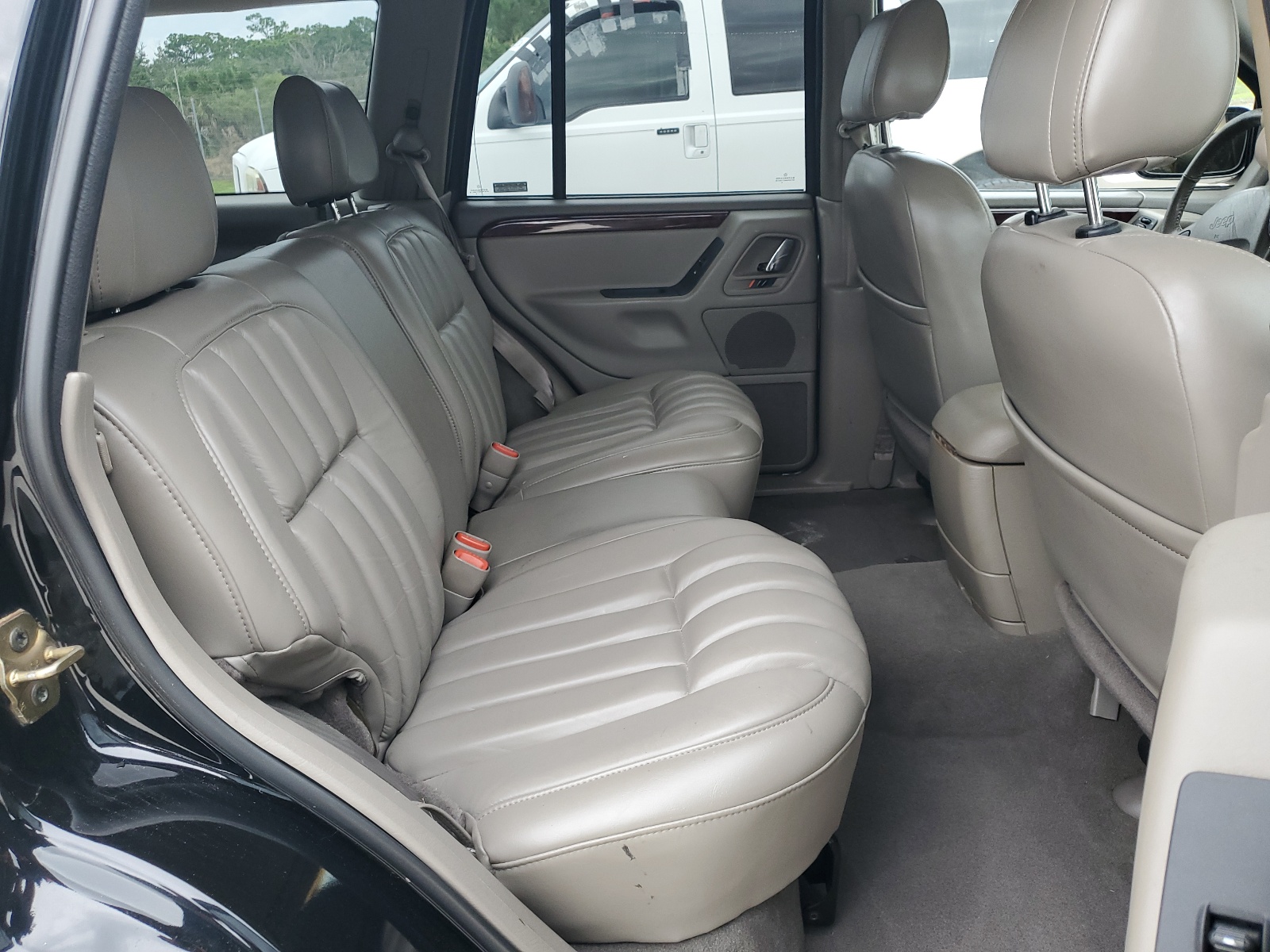 1J4G258N2YC134227 2000 Jeep Grand Cherokee Limited