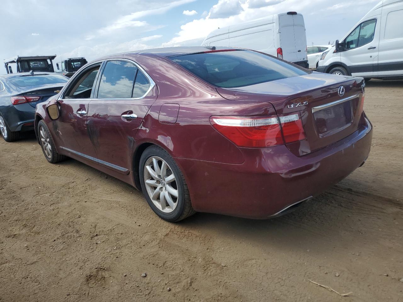 2007 Lexus LS - Image 2