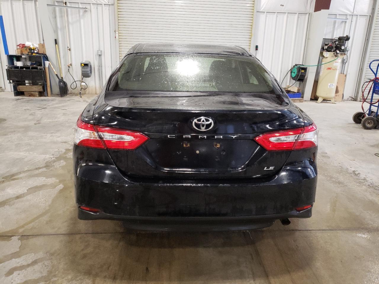 JTNB11HKXJ3007308 2018 Toyota Camry L