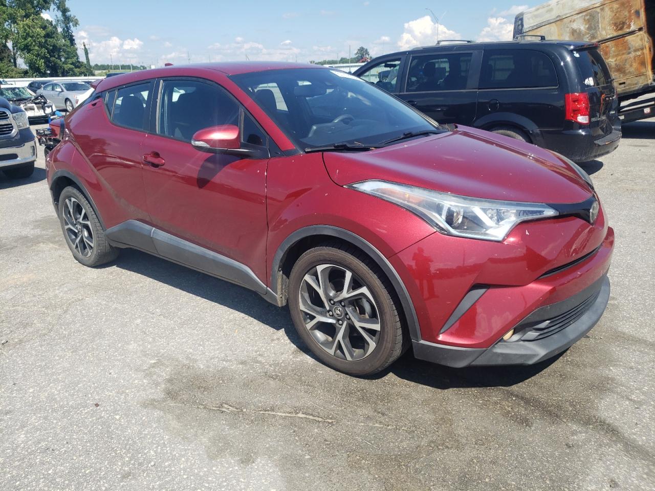 VIN NMTKHMBX7JR026949 2018 TOYOTA C-HR no.4