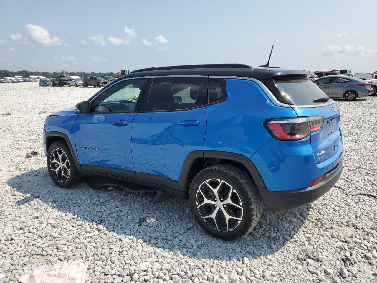 3C4NJDCN4RT108610 2024 JEEP COMPASS - Image 2