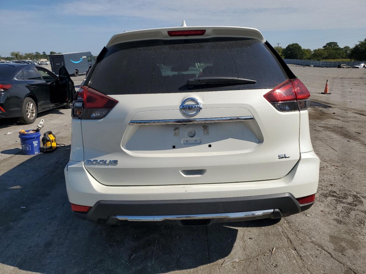 5N1AT2MT4JC761105 2018 Nissan Rogue S