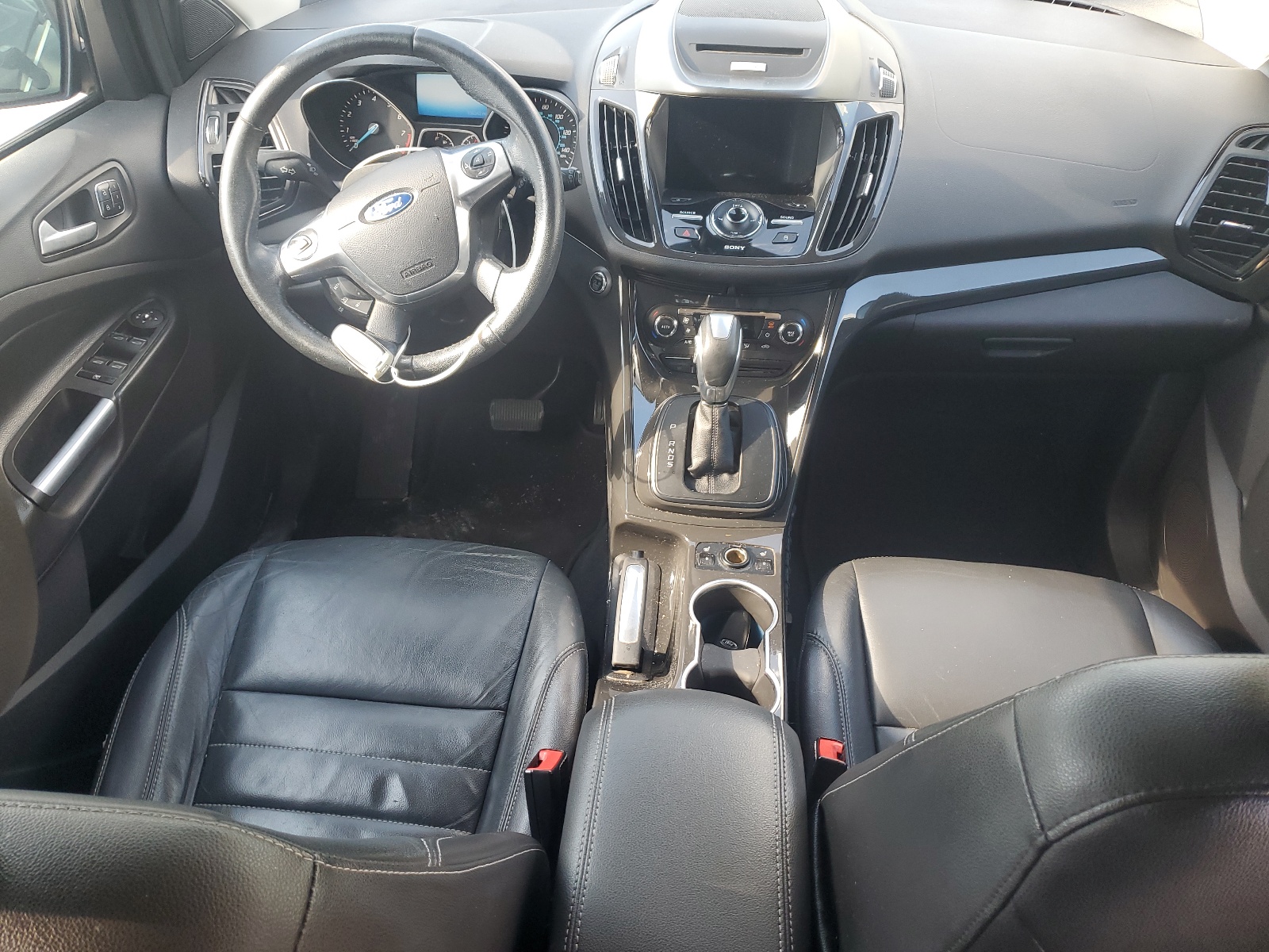 1FMCU0J93GUA70167 2016 Ford Escape Titanium