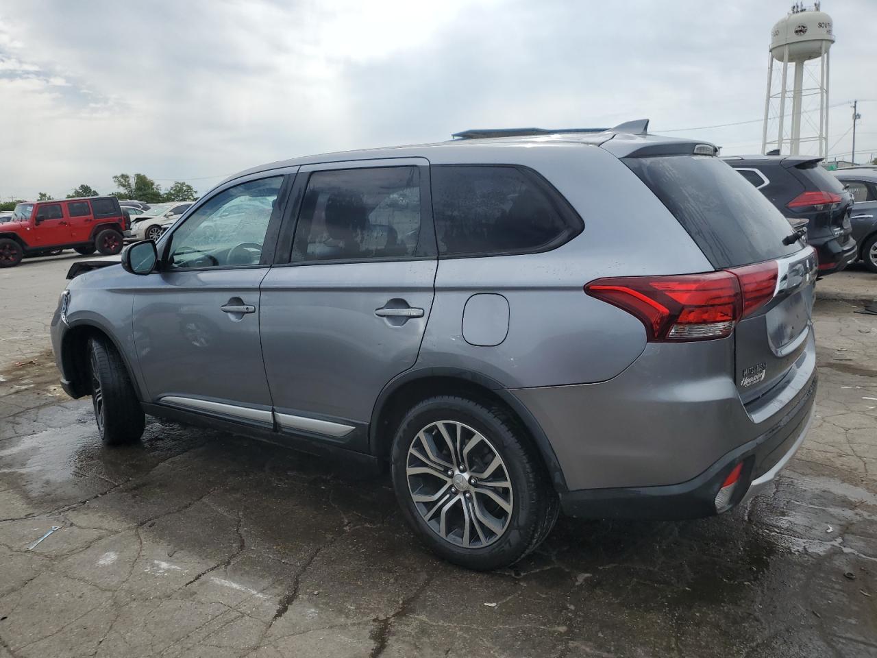 JA4AZ2A37HZ039068 2017 MITSUBISHI OUTLANDER - Image 2