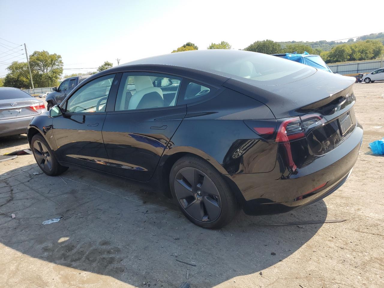 5YJ3E1EB1PF635917 2023 TESLA MODEL 3 - Image 2