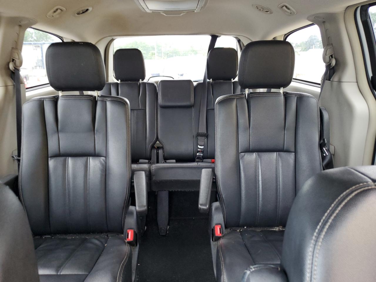 2016 Chrysler Town & Country Touring VIN: 2C4RC1BG1GR119688 Lot: 65600684