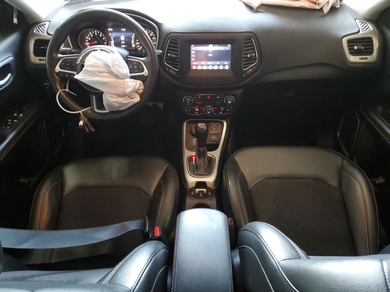 2019 Jeep Compass Latitude VIN: 3C4NJDBB5KT656080 Lot: 66077664