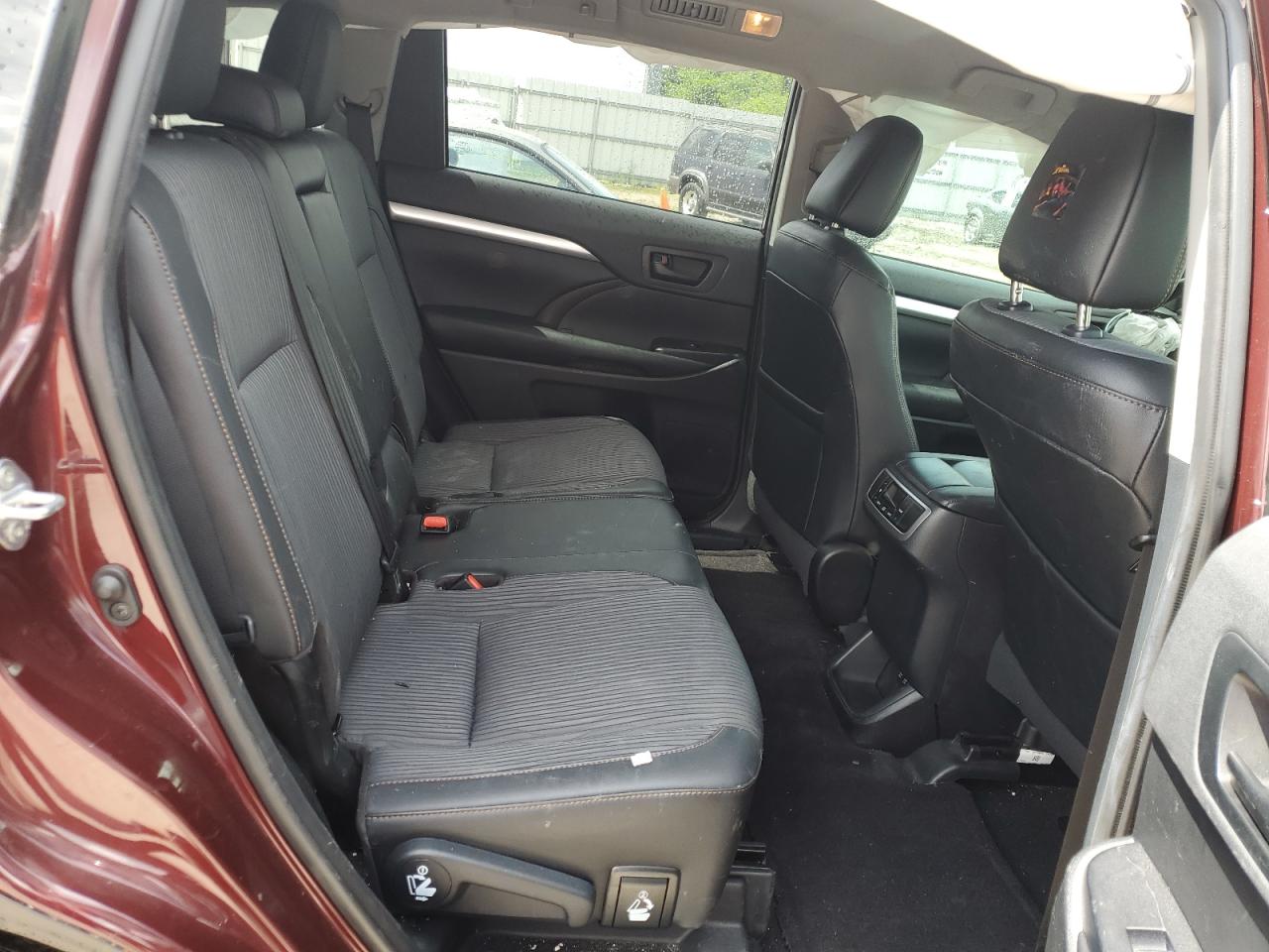 2019 Toyota Highlander Le VIN: 5TDZZRFHXKS363789 Lot: 65584094