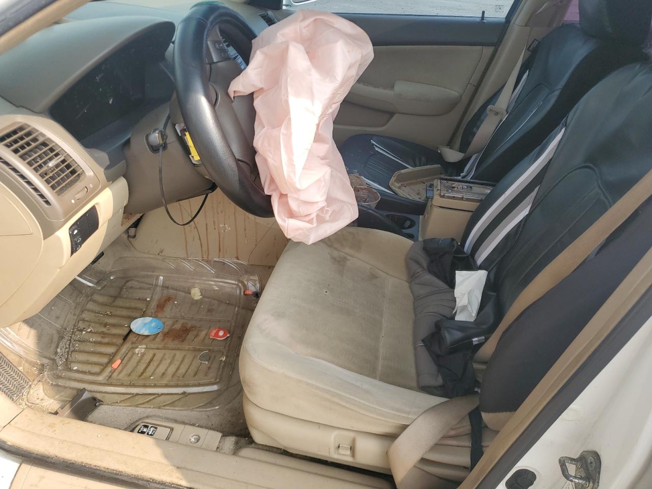 2004 Honda Accord - Image 7