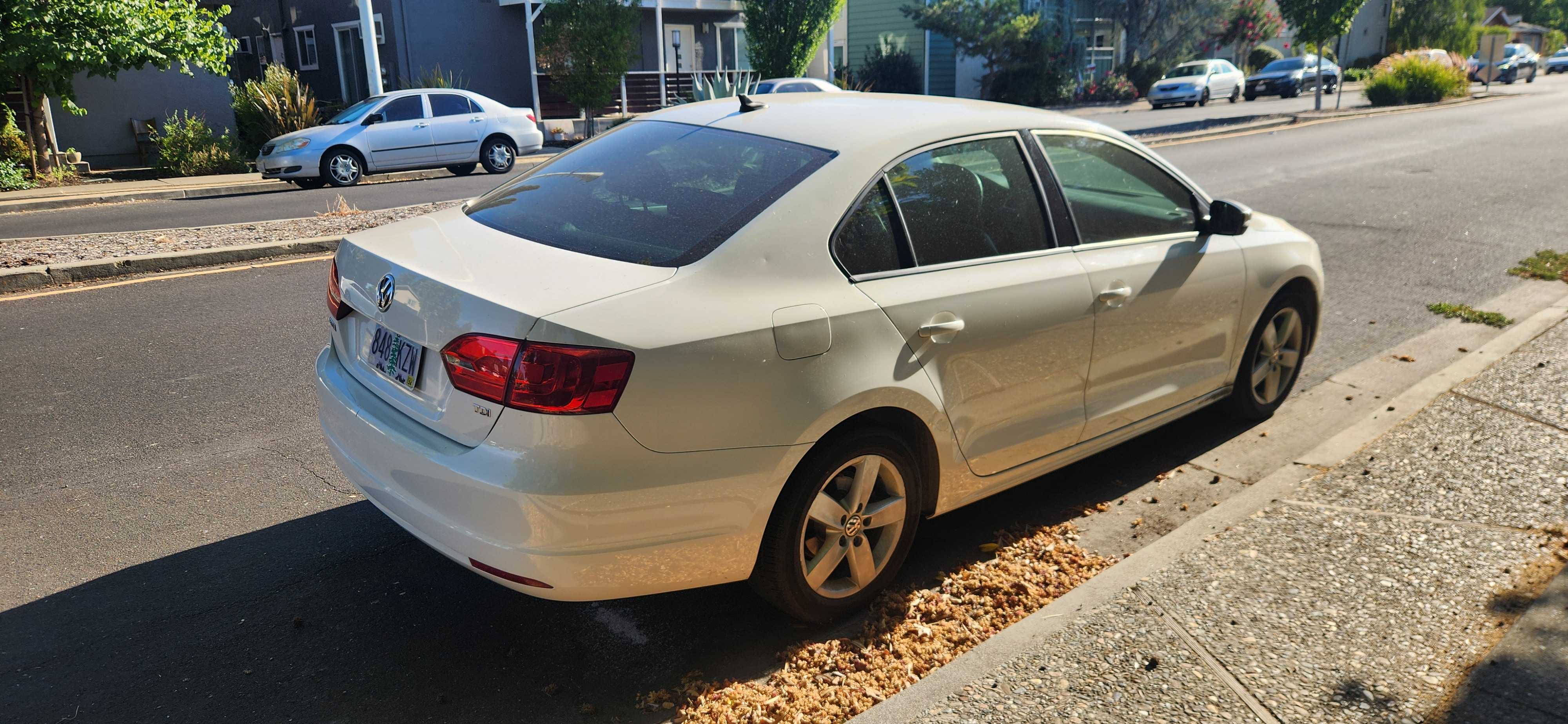 2012 Volkswagen Jetta Tdi vin: 3VWLL7AJ9CM401761