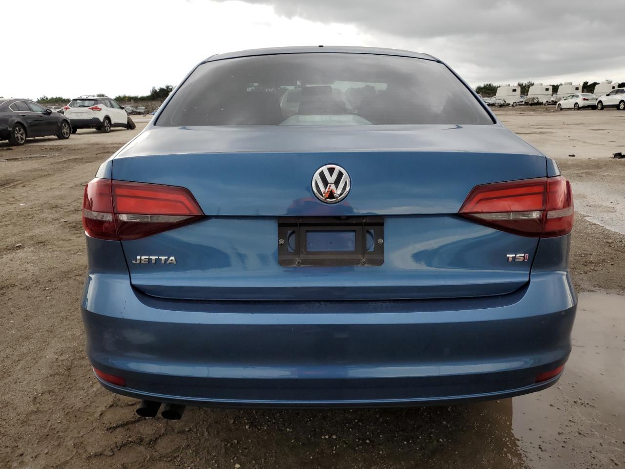 3VW2B7AJXJM258959 2018 Volkswagen Jetta S