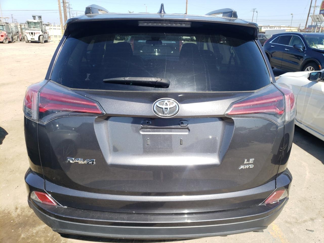 2017 Toyota Rav4 Le VIN: JTMBFREVXHJ711775 Lot: 67418334