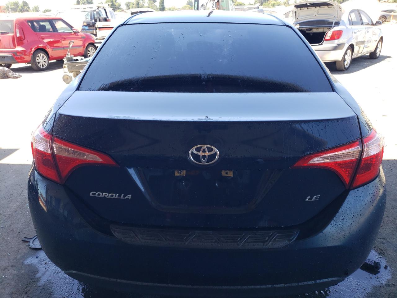 2018 Toyota Corolla L VIN: 5YFBURHE6JP773970 Lot: 66988234