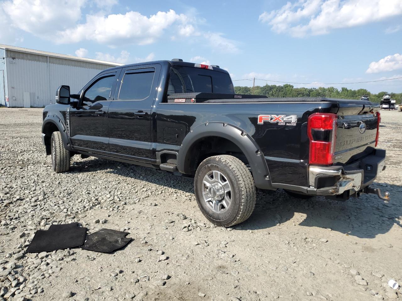 1FT8W3BN8REC17646 2024 FORD F350 - Image 2