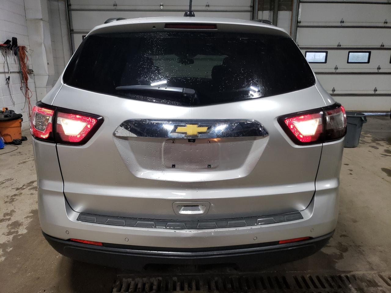 1GNKVGKD0HJ212879 2017 Chevrolet Traverse Lt