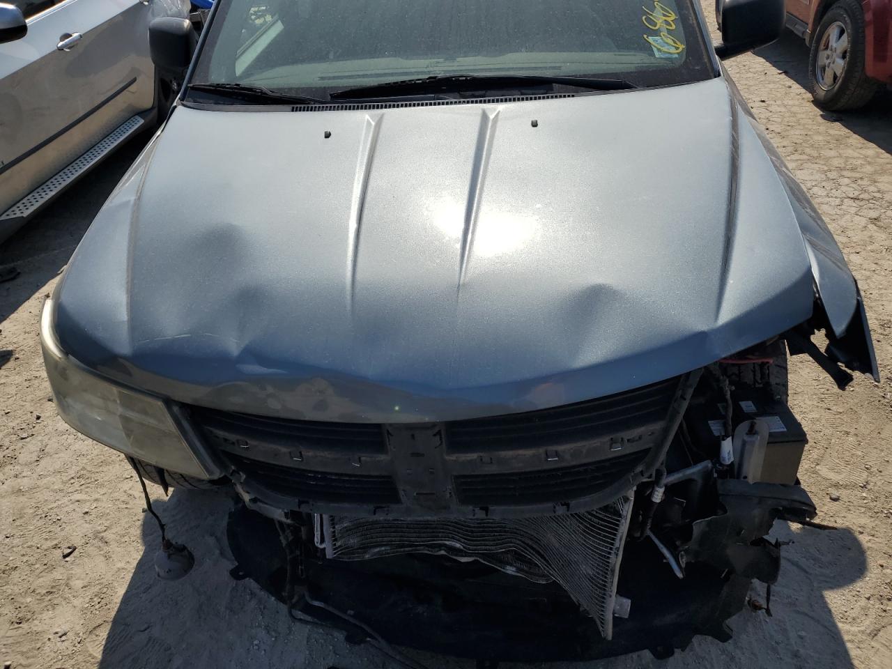 2010 Dodge Journey - Image 12