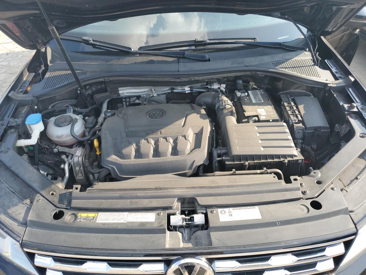 3VV2B7AX4KM185212 2019 Volkswagen Tiguan Se