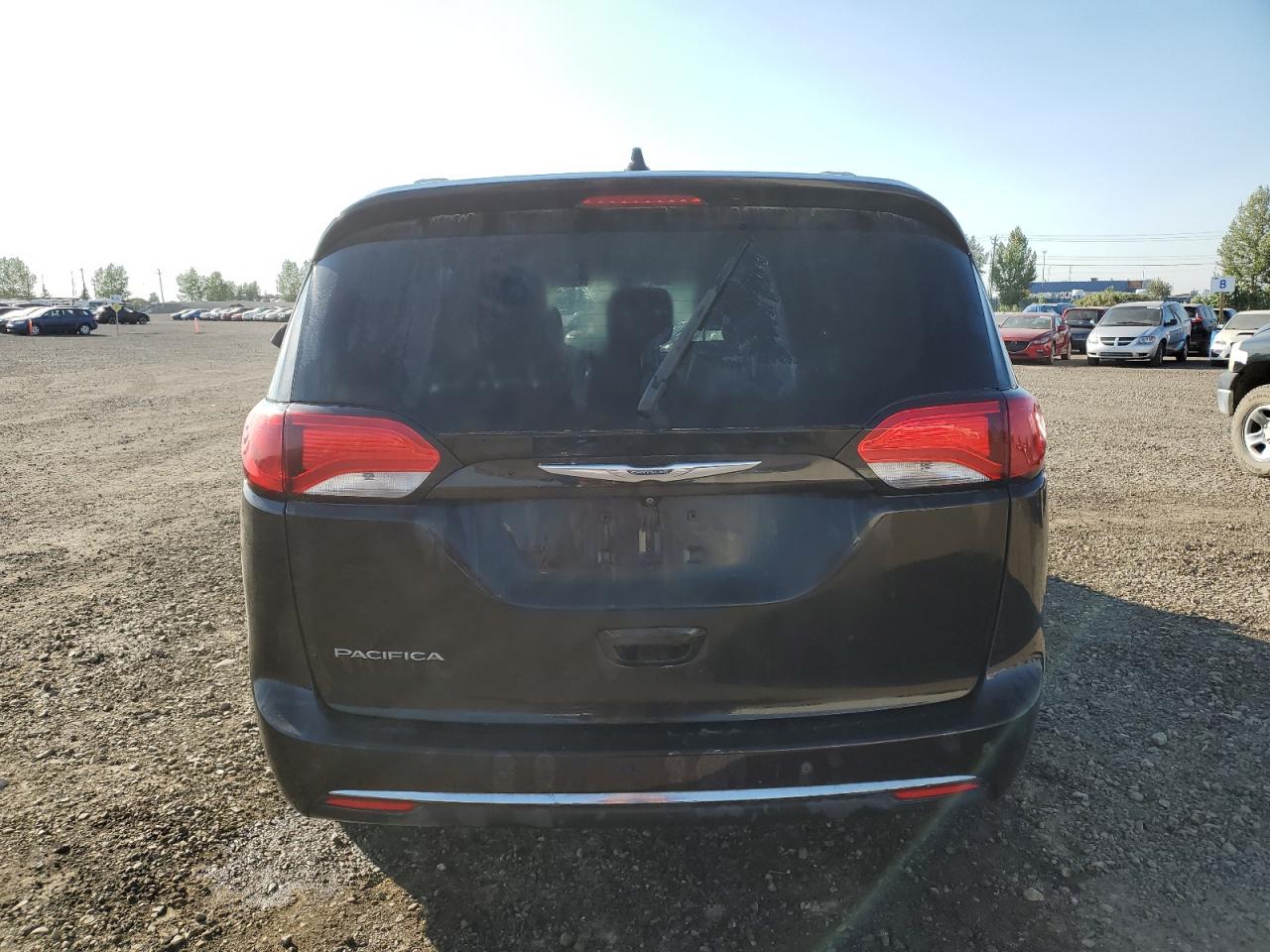 2017 Chrysler Pacifica - Image 6