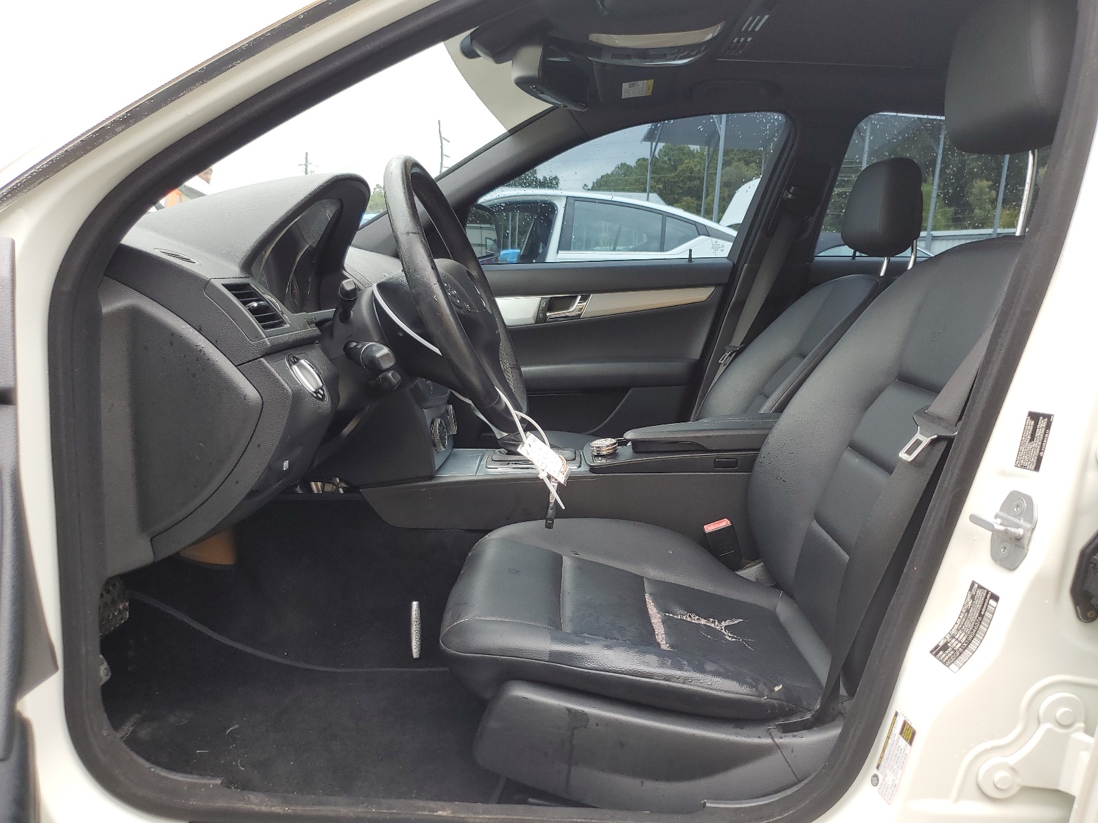 WDDGF81X19R046376 2009 Mercedes-Benz C 300 4Matic