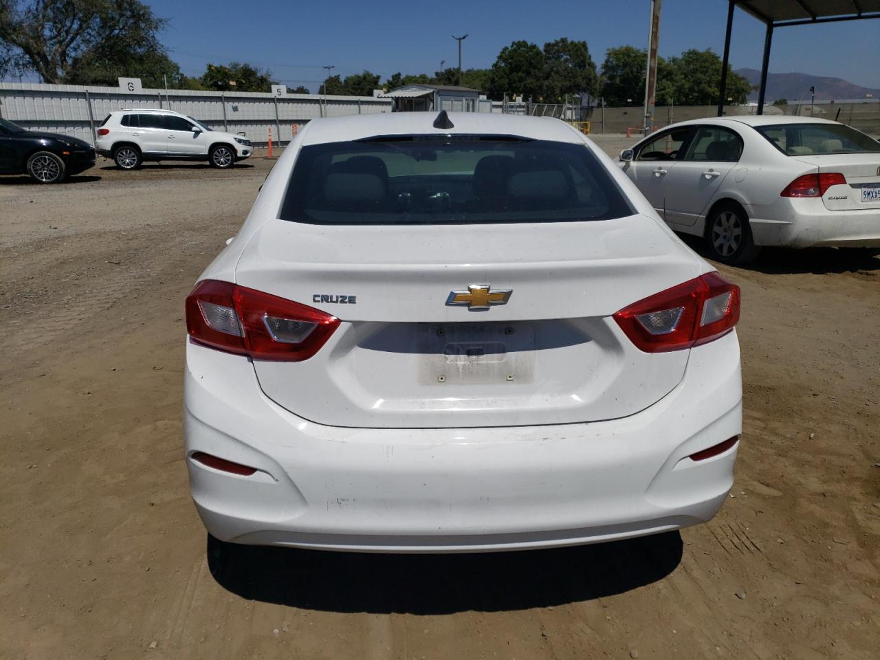 2017 Chevrolet Cruze Ls VIN: 1G1BC5SM8H7256007 Lot: 69207304