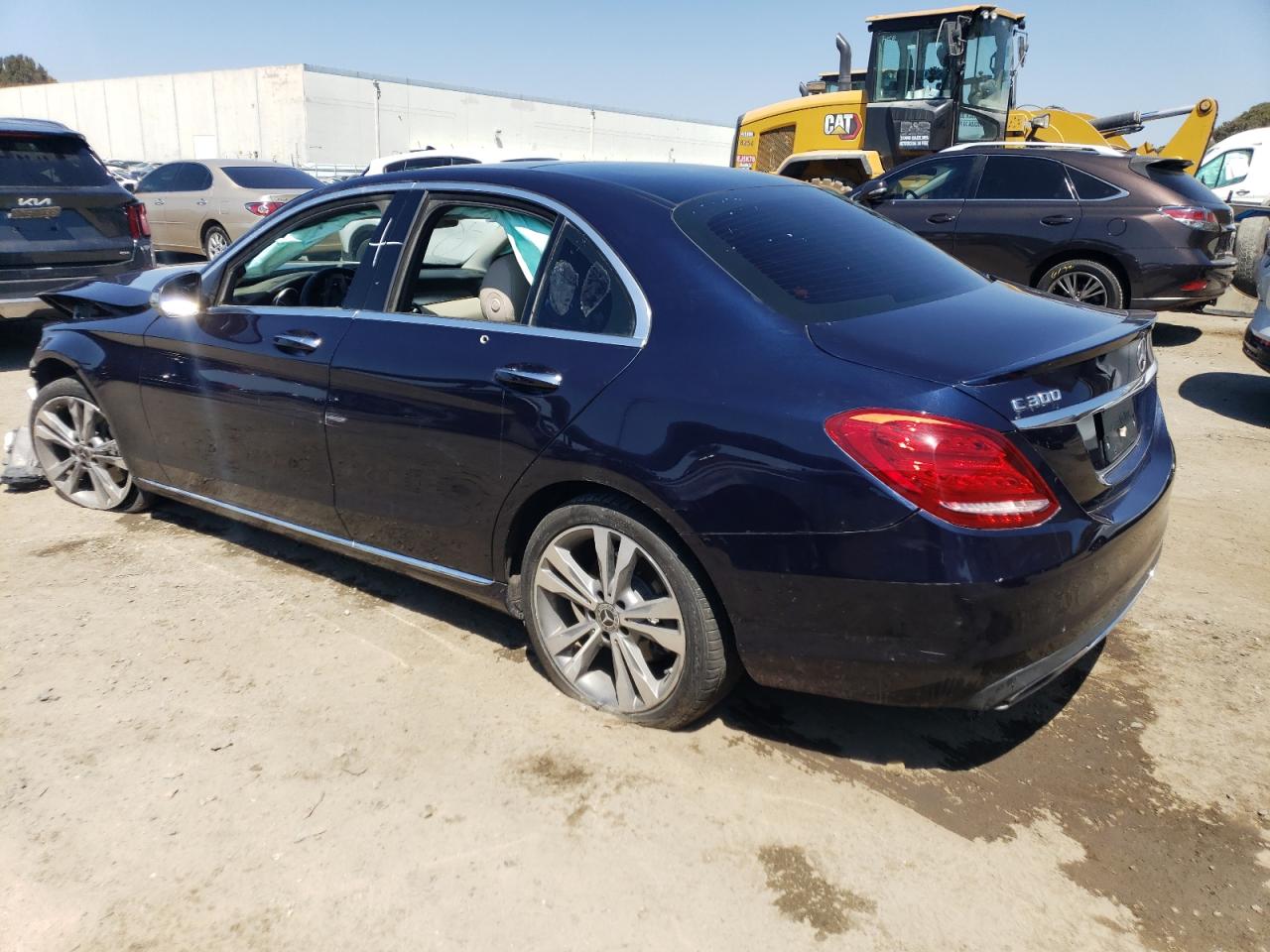 55SWF4JB8HU231661 2017 MERCEDES-BENZ C CLASS - Image 2