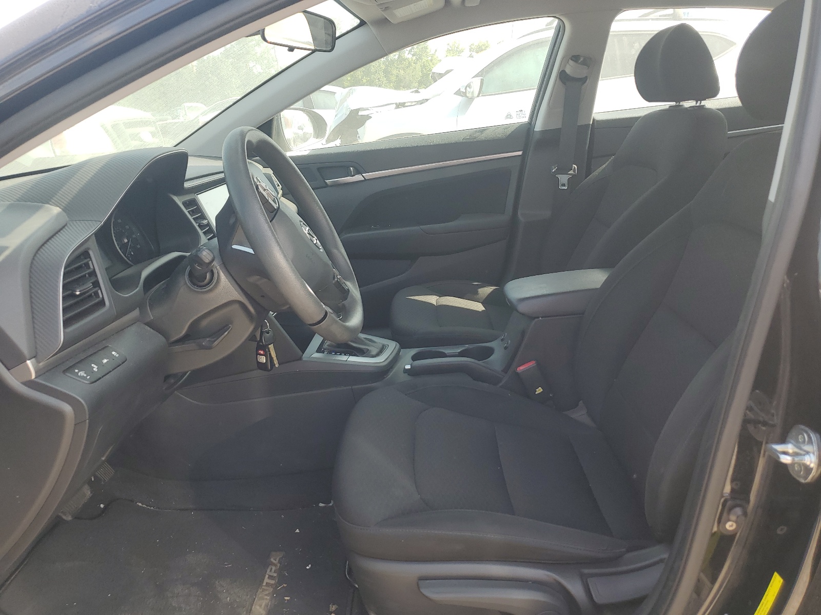 KMHD84LF4KU781999 2019 Hyundai Elantra Sel