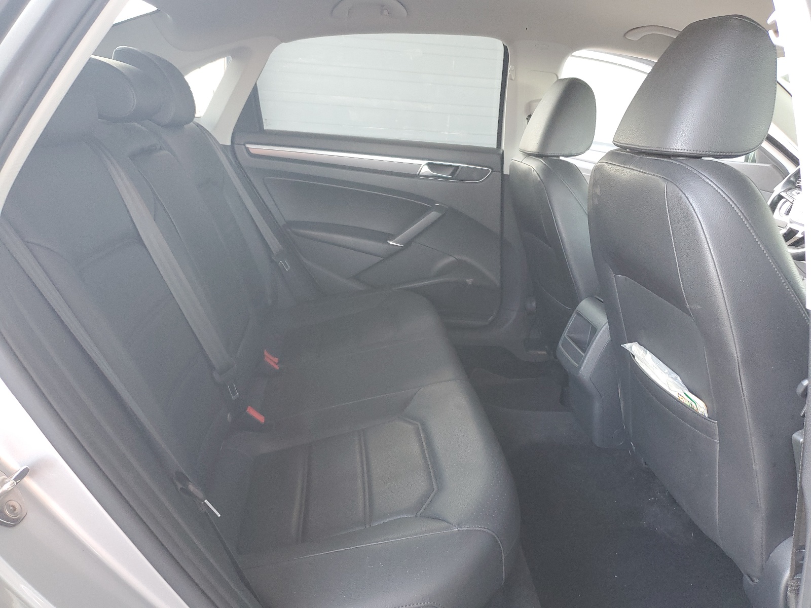 1VWAA7A33JC049094 2018 Volkswagen Passat S