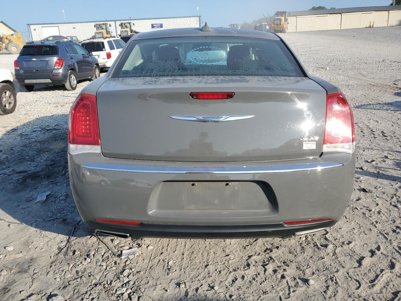 2C3CCAAG8JH137548 2018 Chrysler 300 Touring