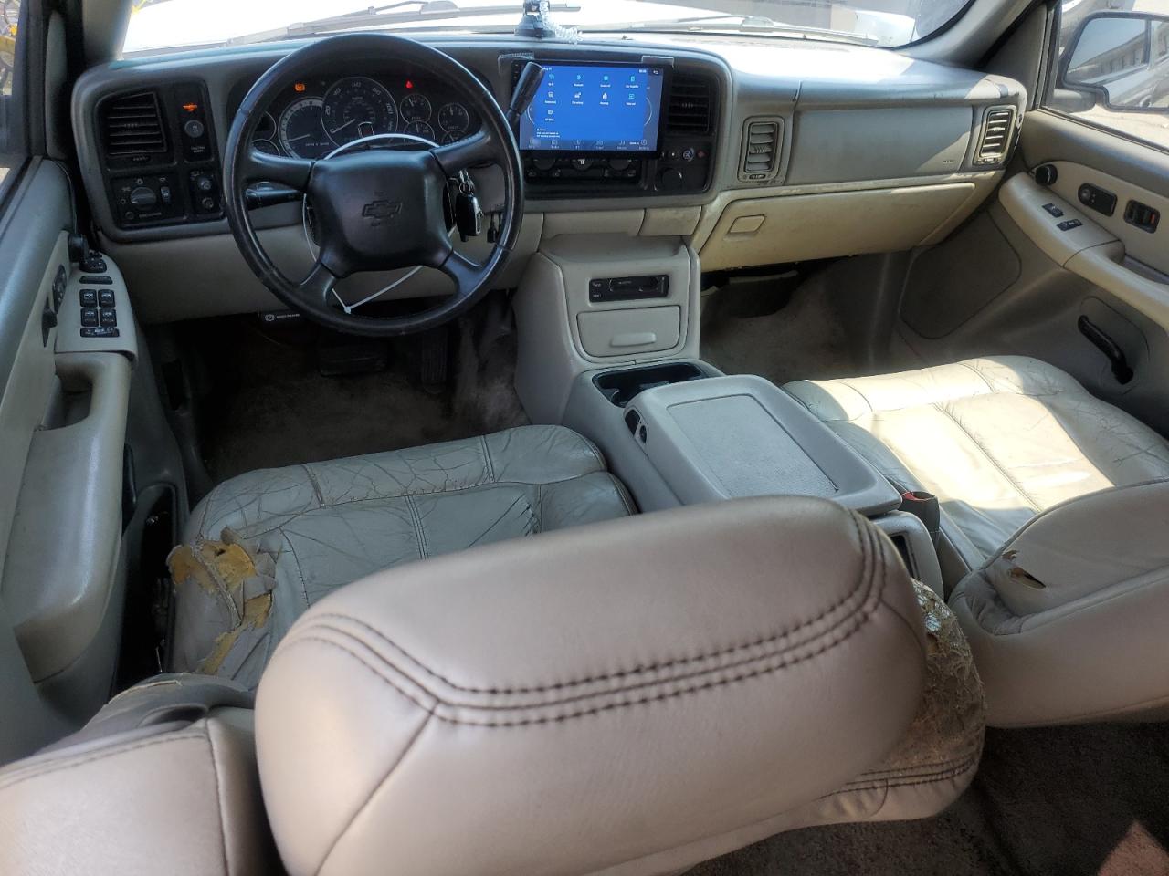 2000 Chevrolet Tahoe C1500 VIN: 1GNEC13T0YJ128213 Lot: 69333454