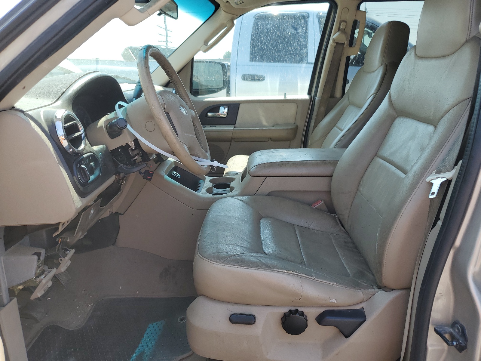 1FMPU16505LA51222 2005 Ford Expedition Xlt