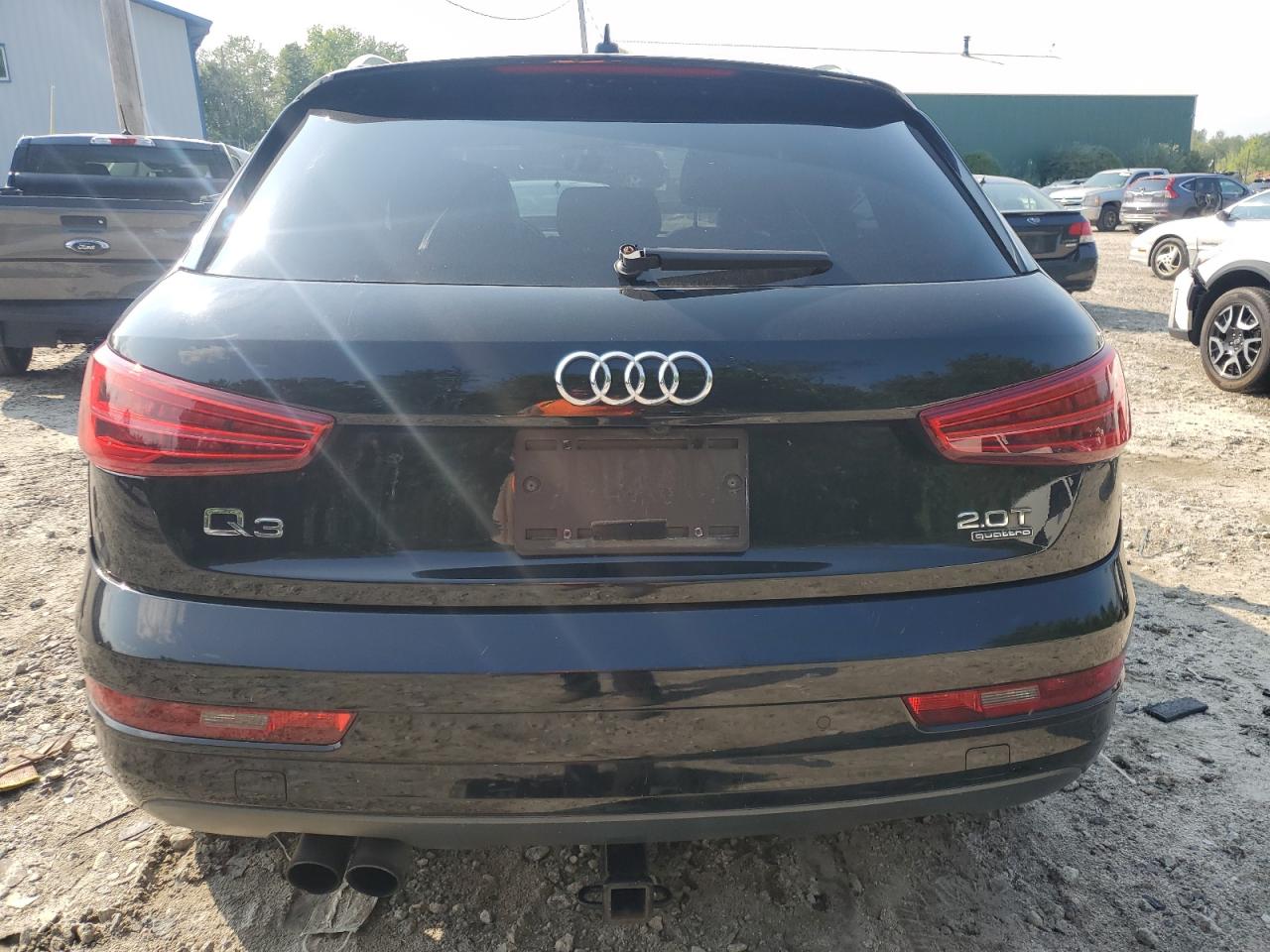 WA1JCCFS2JR024121 2018 Audi Q3 Premium Plus