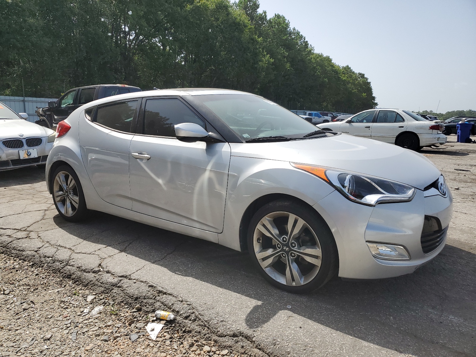 2016 Hyundai Veloster vin: KMHTC6AD5GU292235