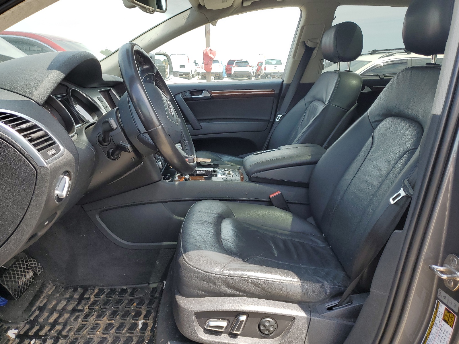 2013 Audi Q7 Premium Plus vin: WA1LGAFE9DD004560