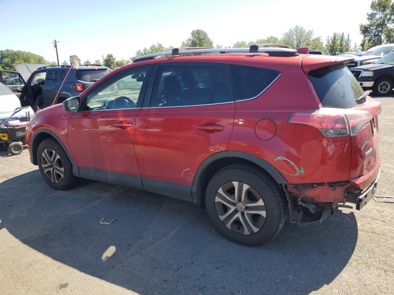 VIN JTMBFREV1HJ117186 2017 TOYOTA RAV4 no.2